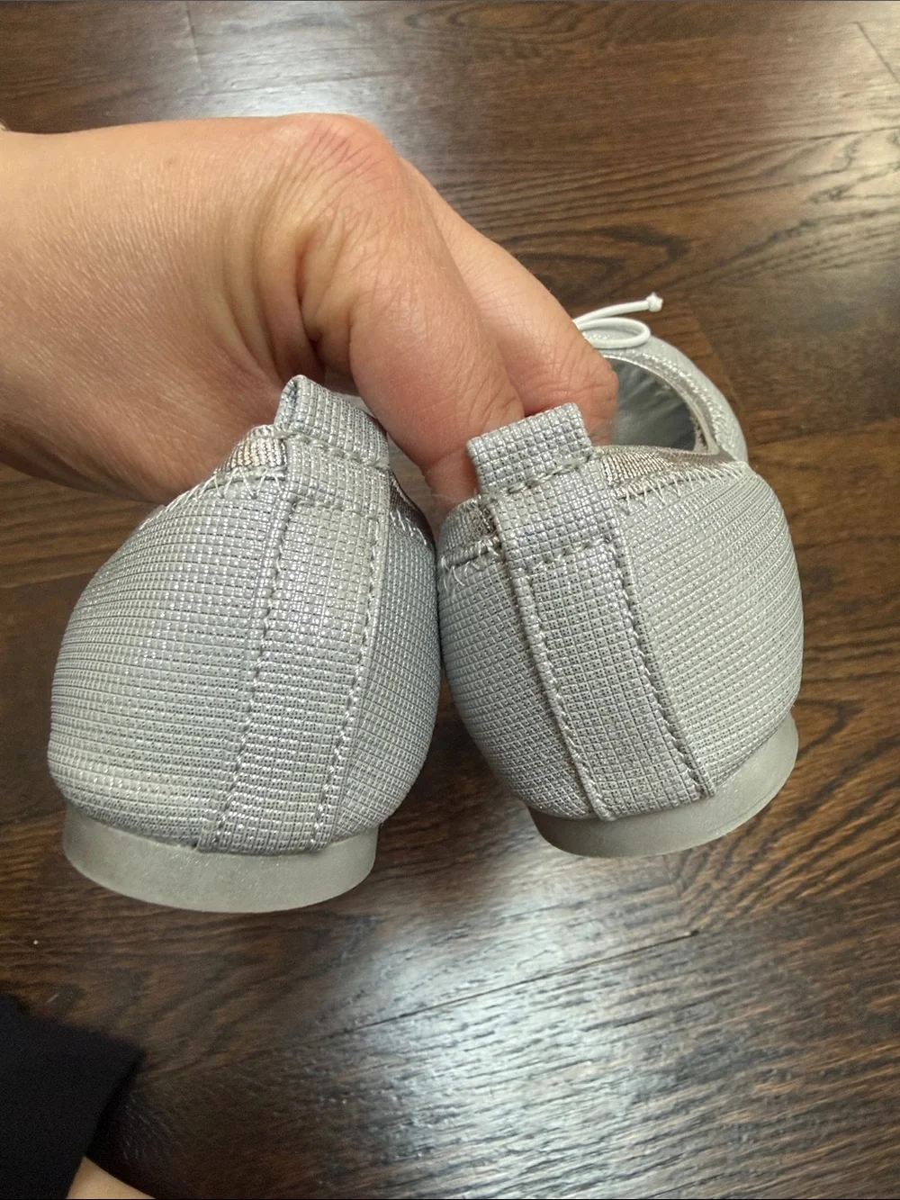 Girls Kenneth Cole Reaction silver ballet flats size 13.5 New